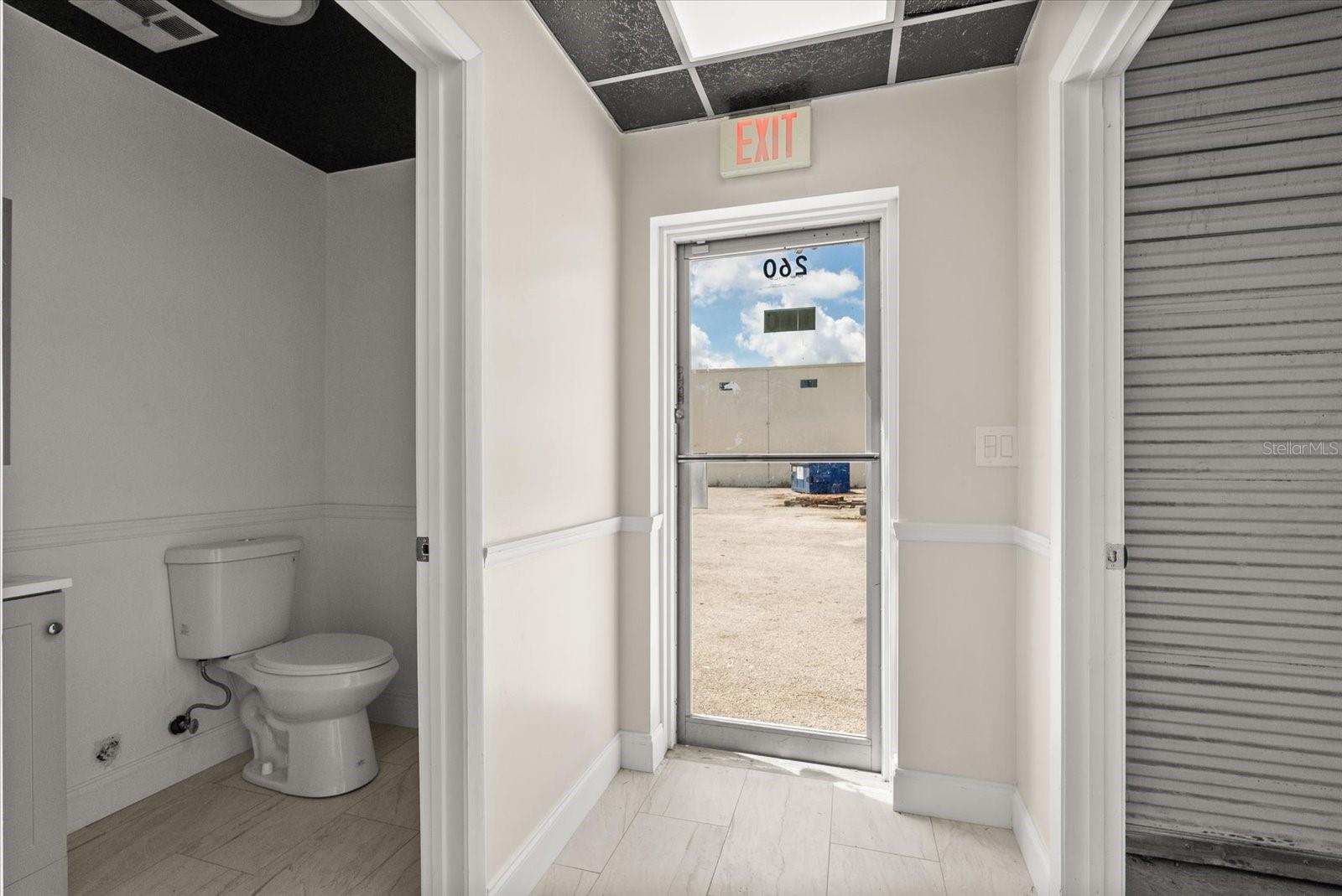 260 POWER CT 110 - Commercial Lease