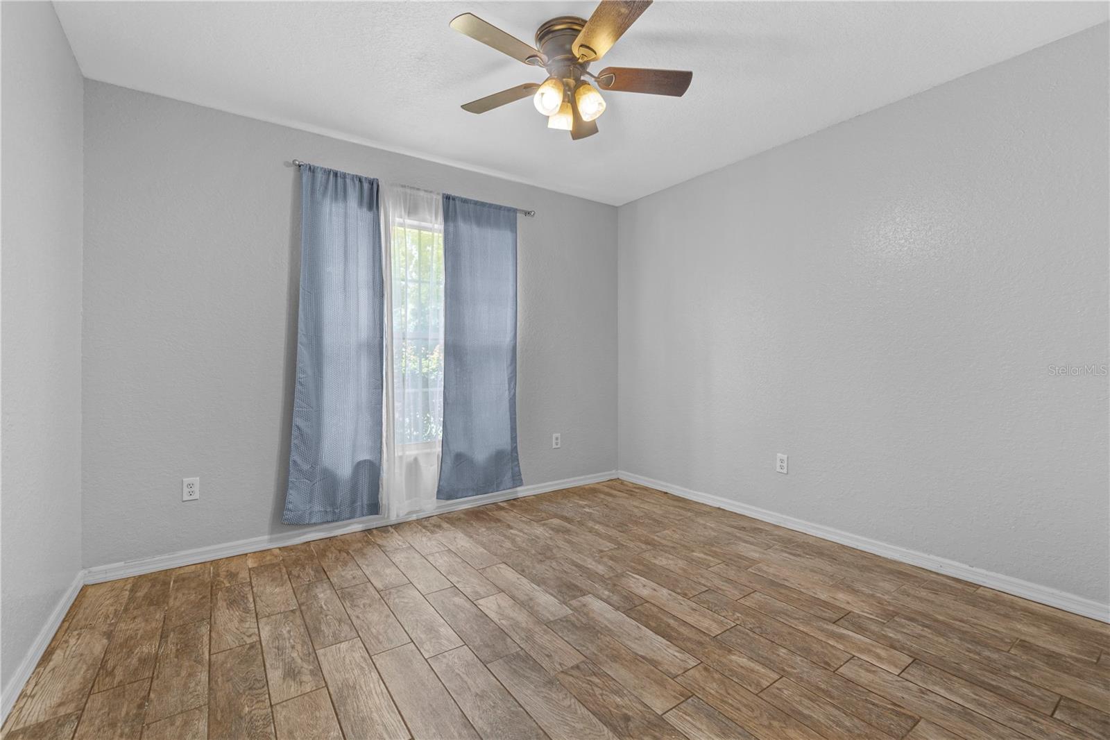 SILVER SPGS SHORES UN 42 - Residential