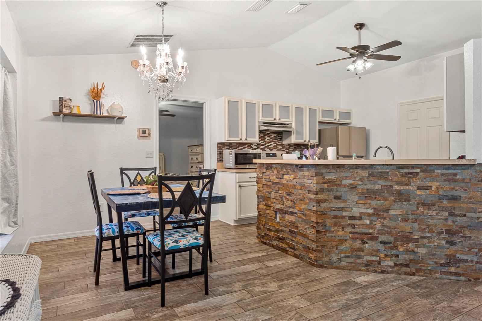 SILVER SPGS SHORES UN 42 - Residential