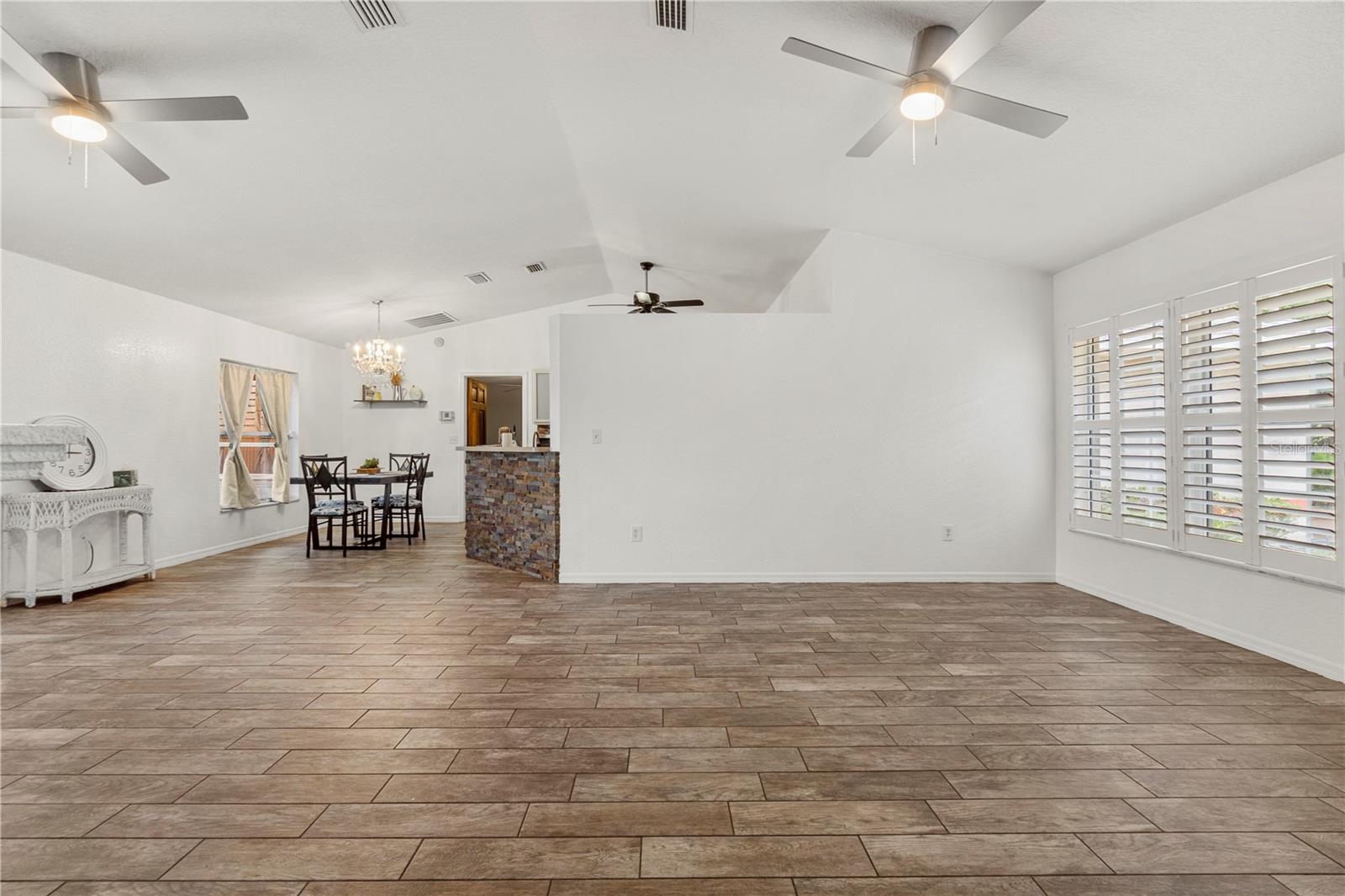 SILVER SPGS SHORES UN 42 - Residential