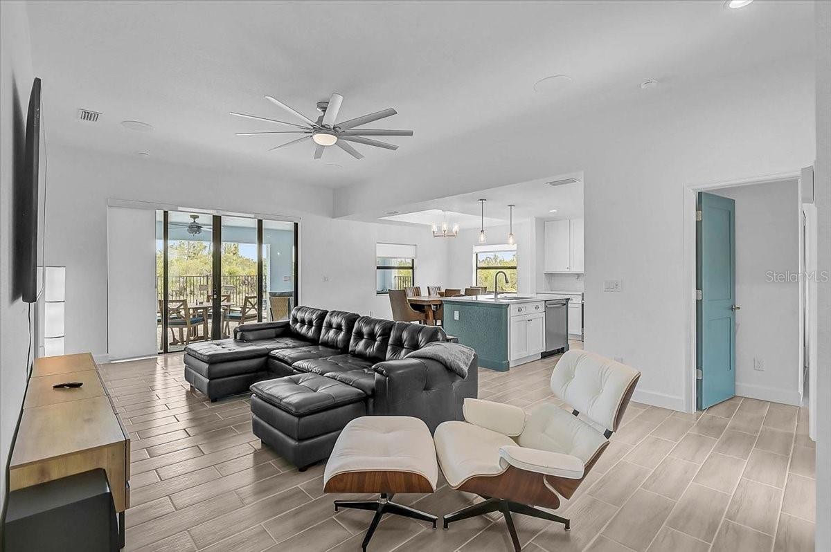 ROTONDA LAKES - Residential