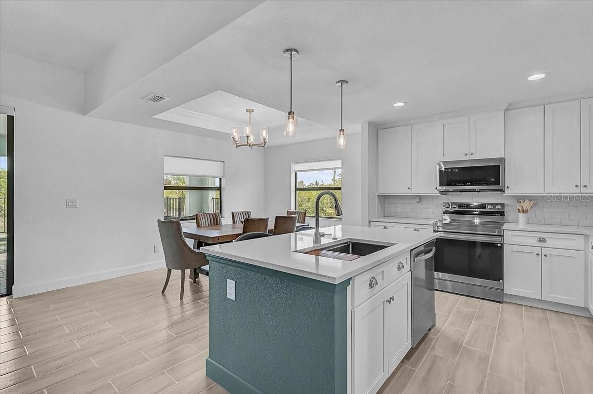 ROTONDA LAKES - Residential