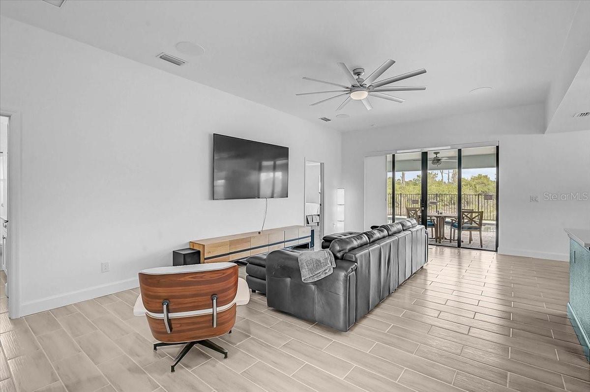 ROTONDA LAKES - Residential