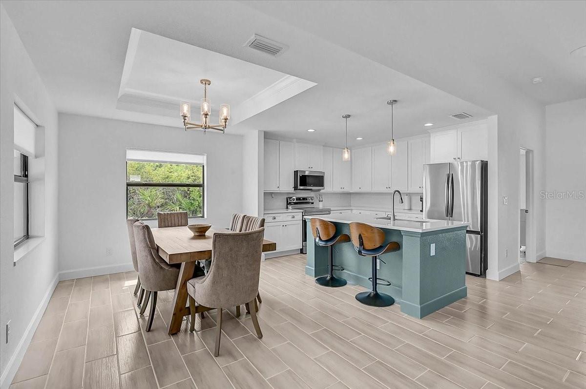 ROTONDA LAKES - Residential