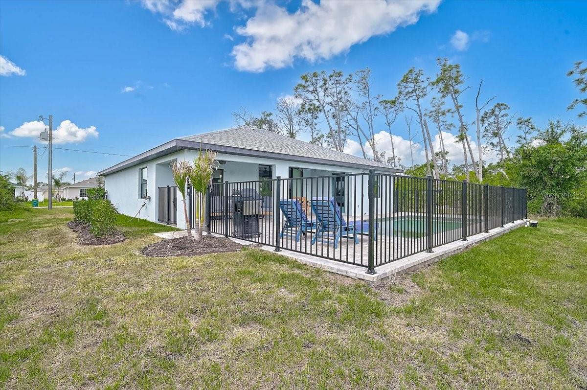 ROTONDA LAKES - Residential