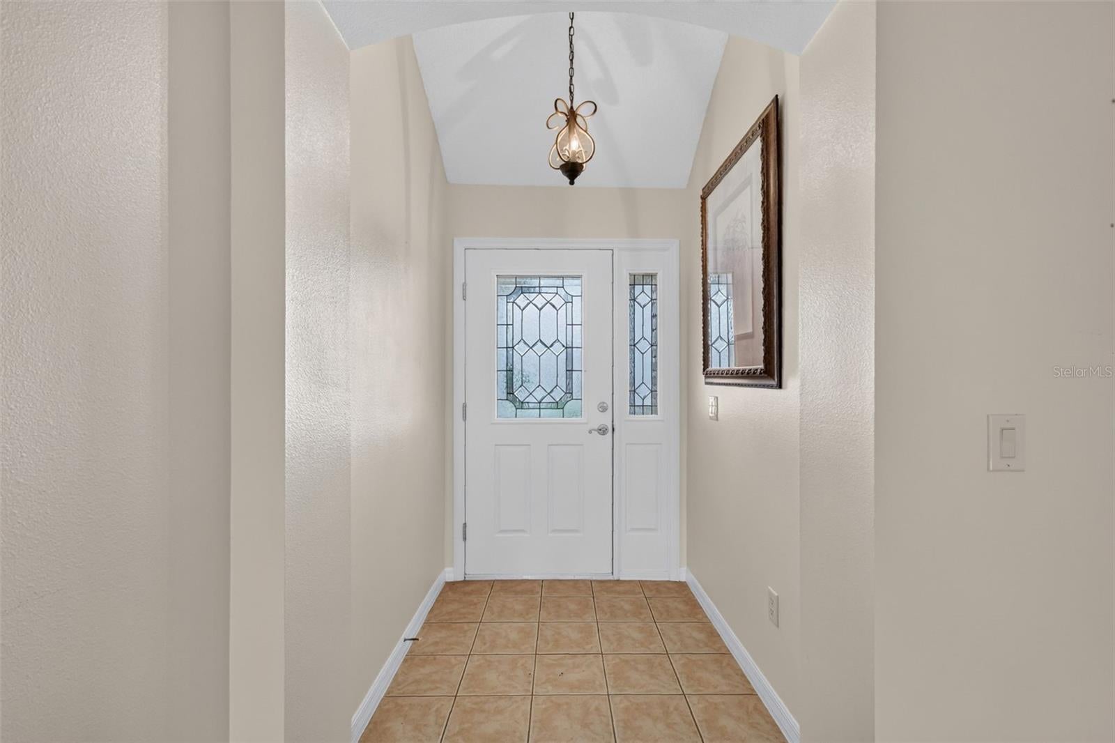 1557 OAK FOREST DRIVE