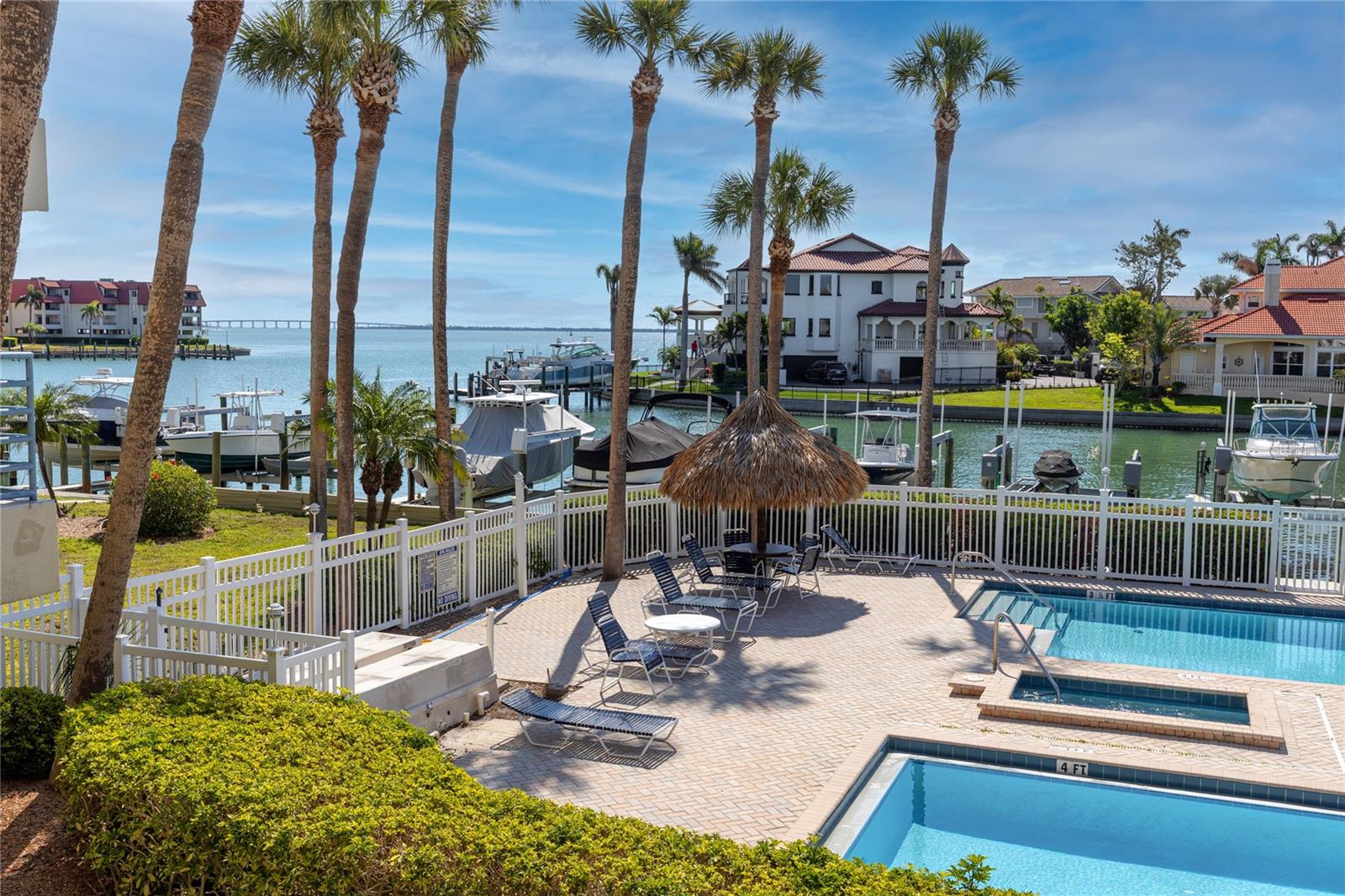 363 PINELLAS BAYWAY S 33