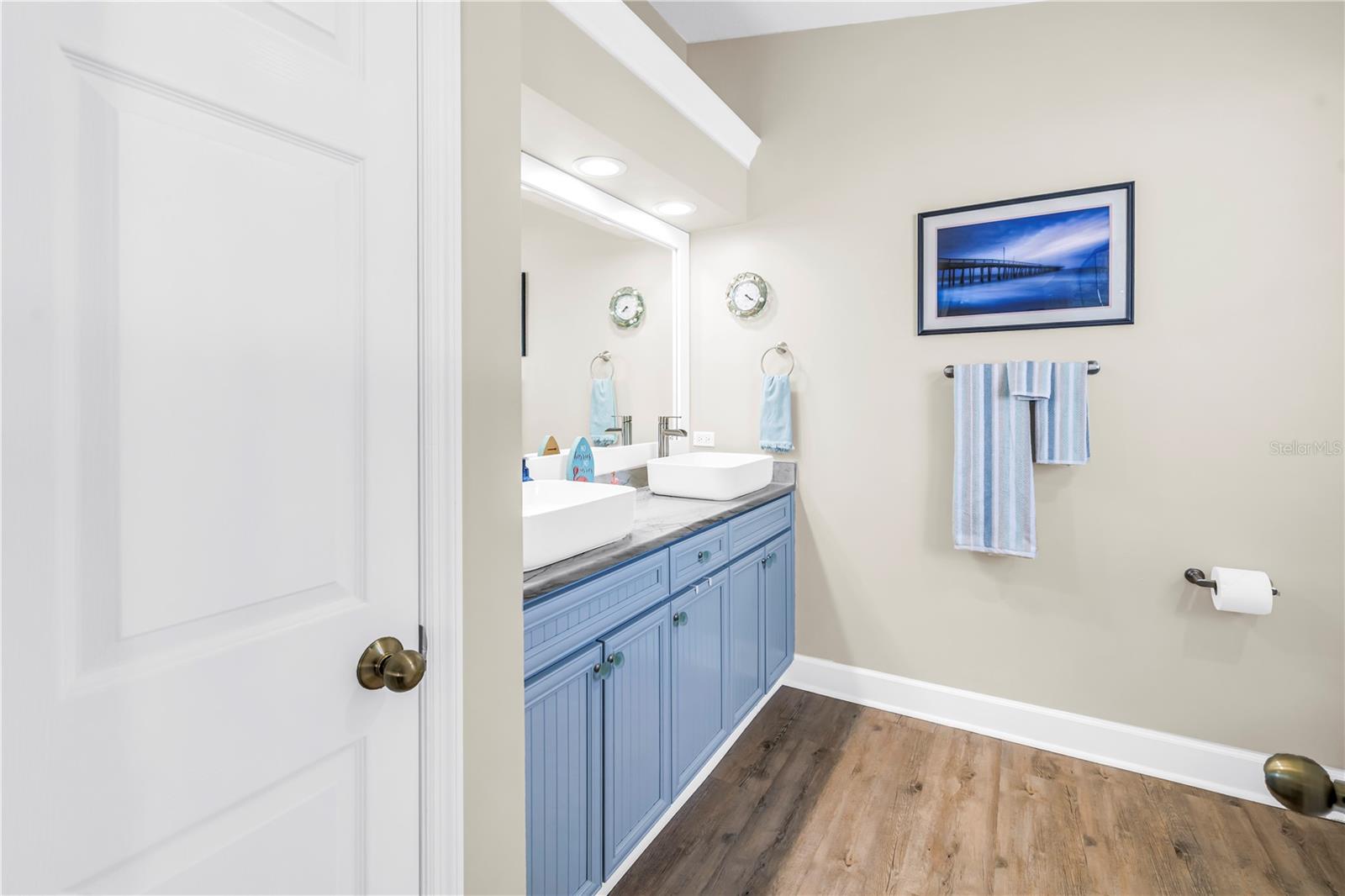 TIDES VILLAGE - CONCOURSE - Residential