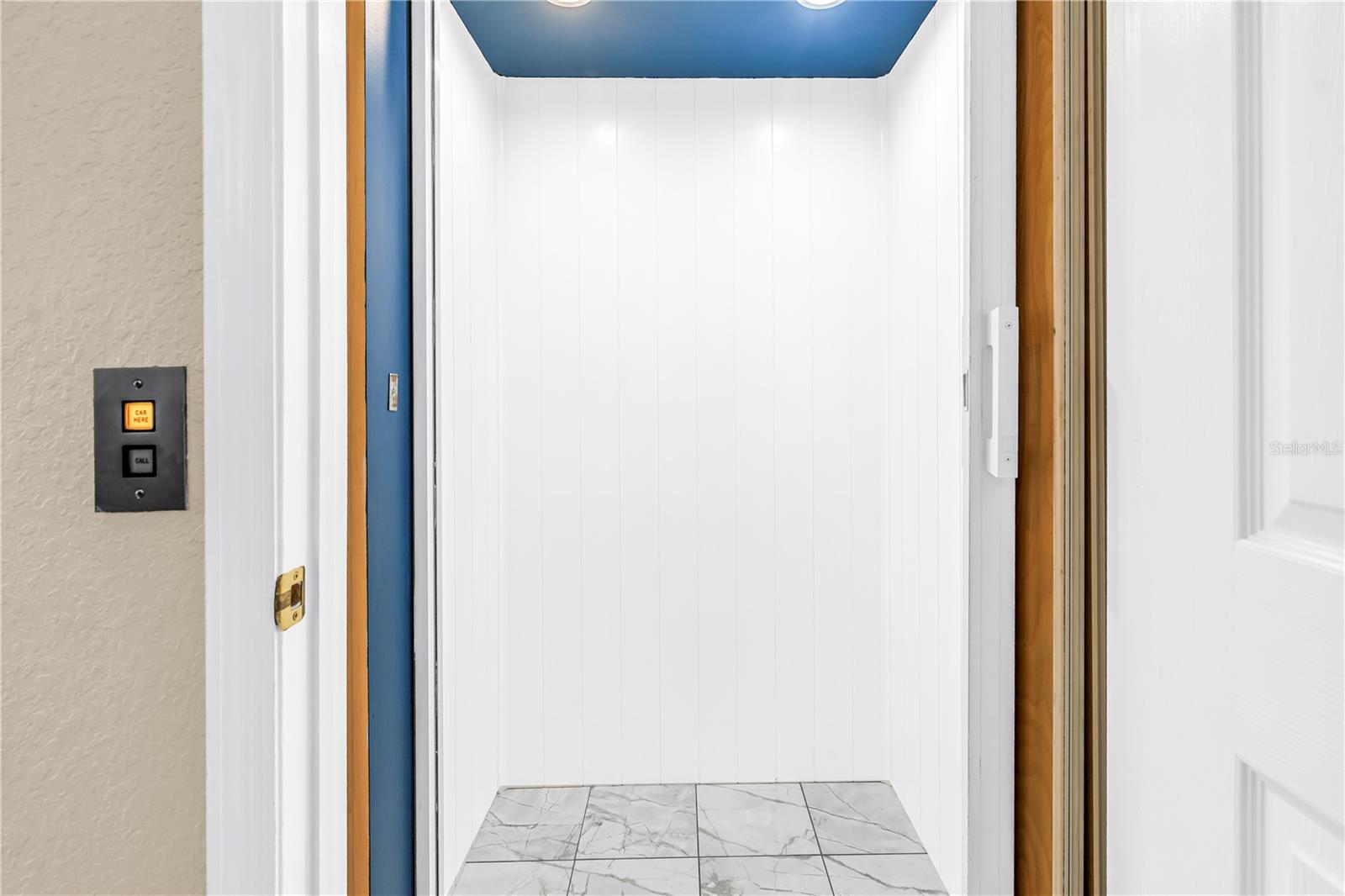 TIDES VILLAGE - CONCOURSE - Residential