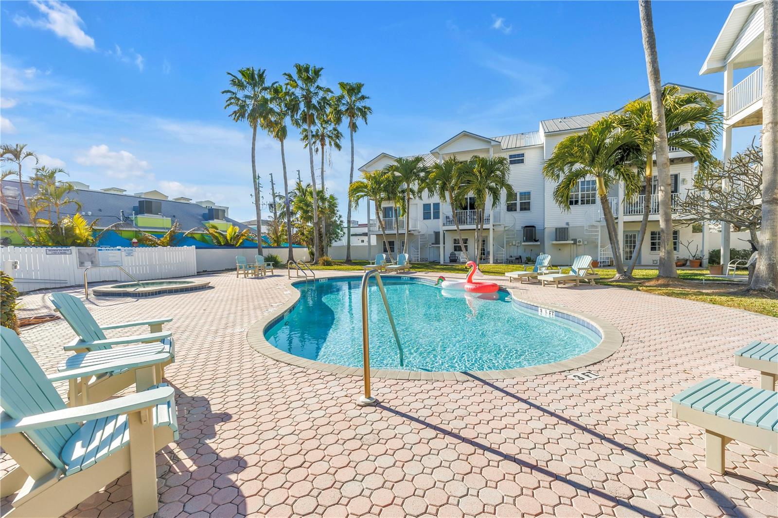 TIDES VILLAGE - CONCOURSE - Residential