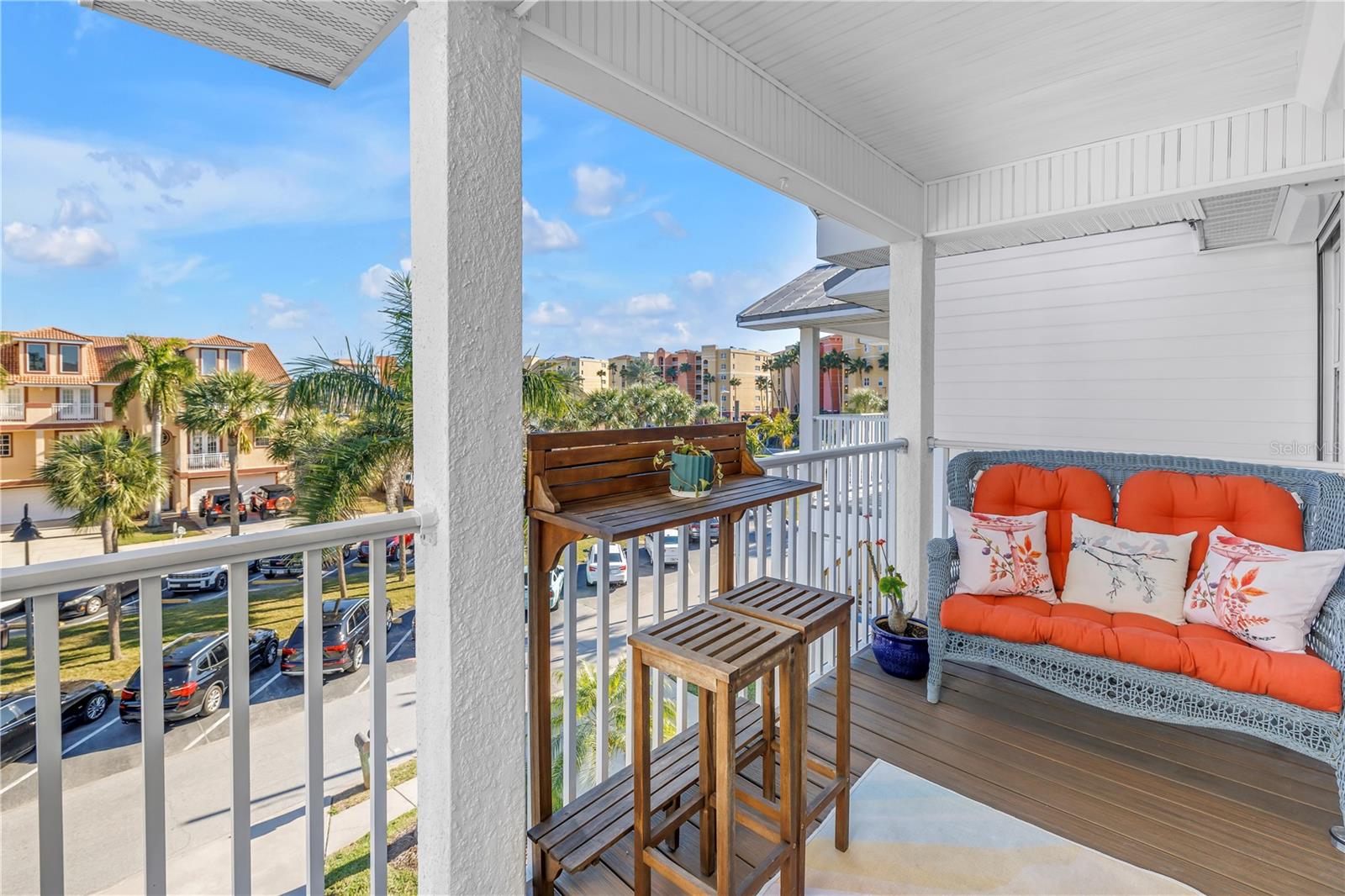 TIDES VILLAGE - CONCOURSE - Residential