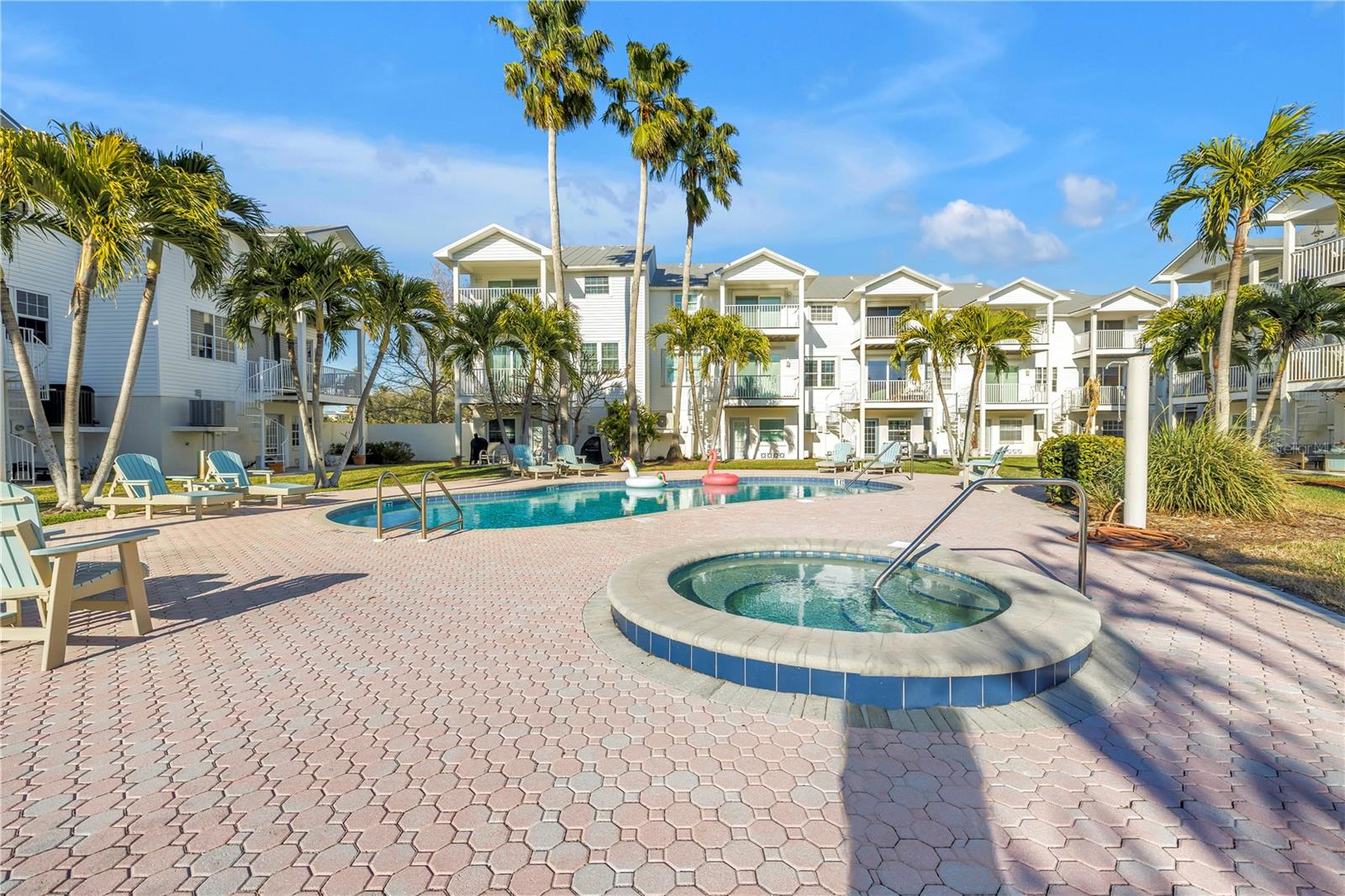 TIDES VILLAGE - CONCOURSE - Residential