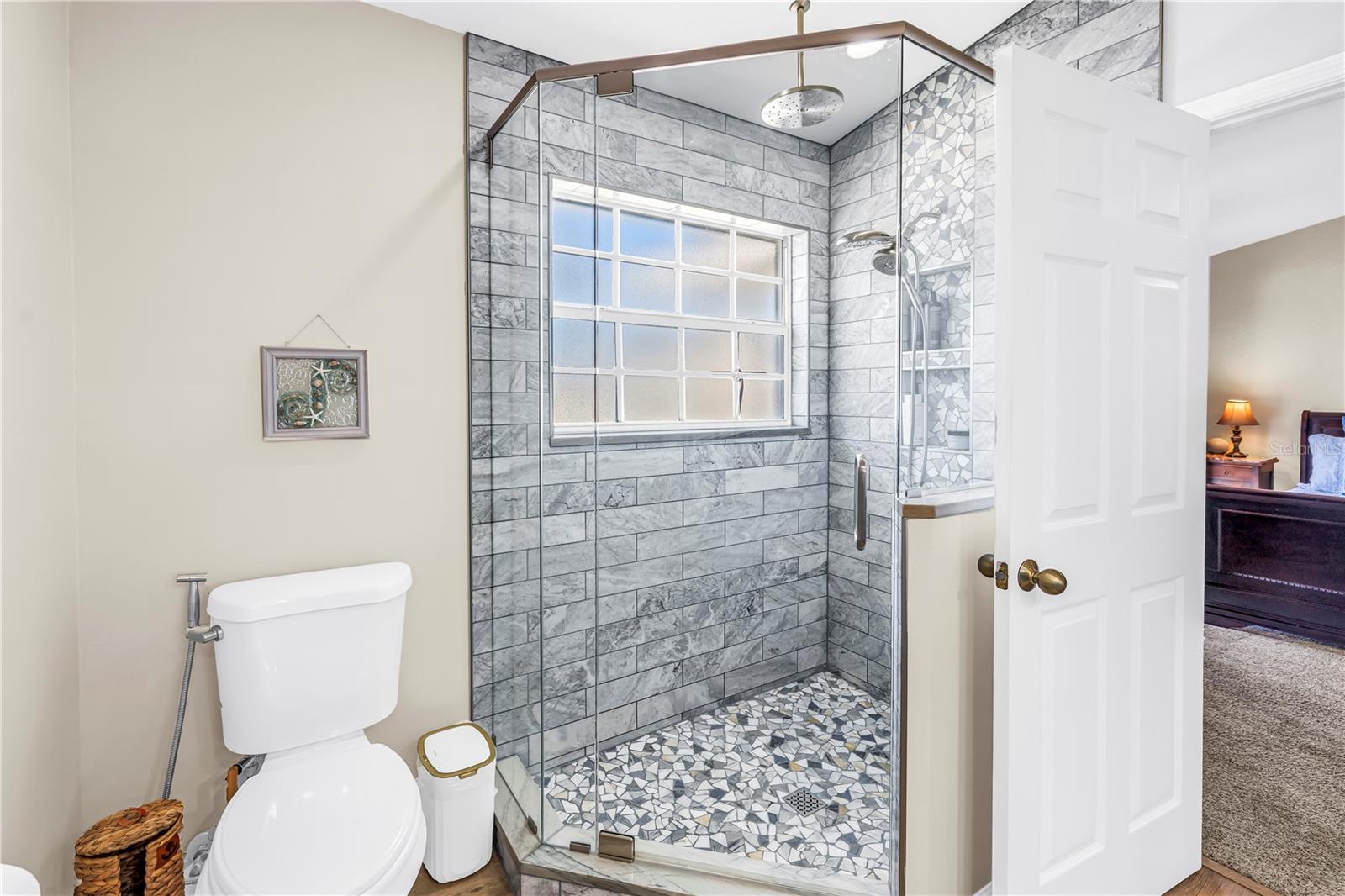 TIDES VILLAGE - CONCOURSE - Residential