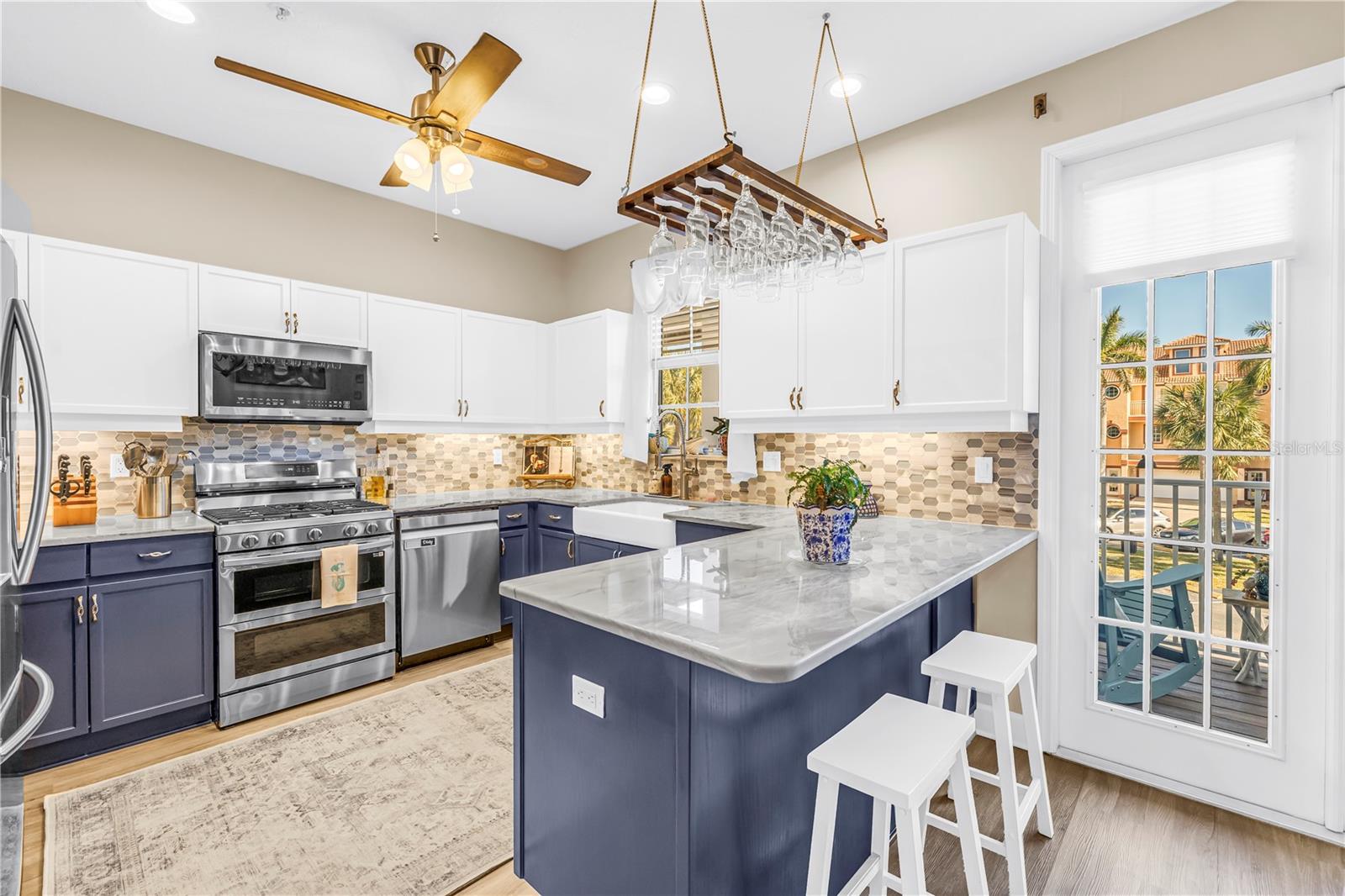 TIDES VILLAGE - CONCOURSE - Residential