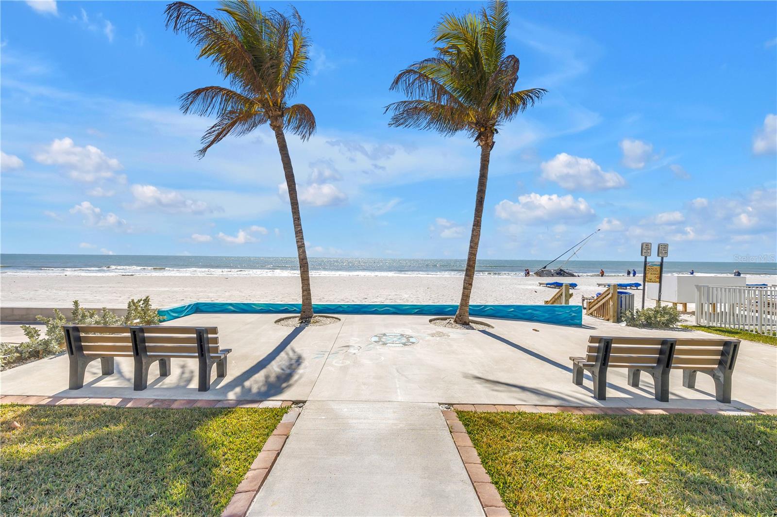 TIDES VILLAGE - CONCOURSE - Residential