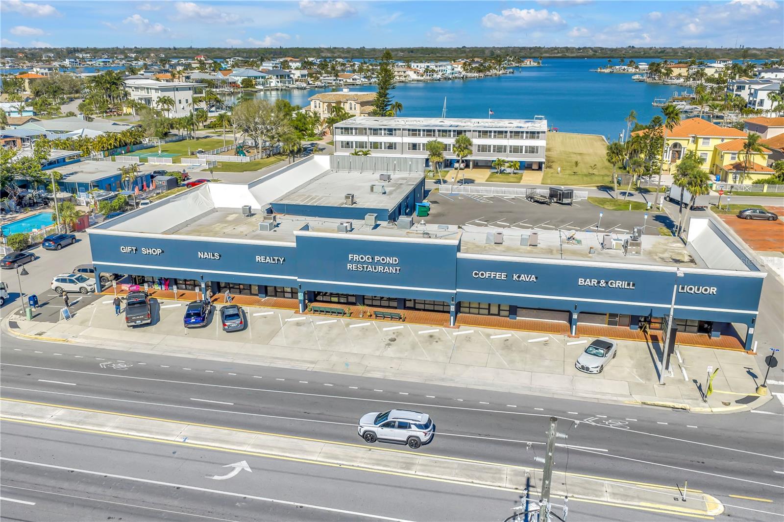 TIDES VILLAGE - CONCOURSE - Residential