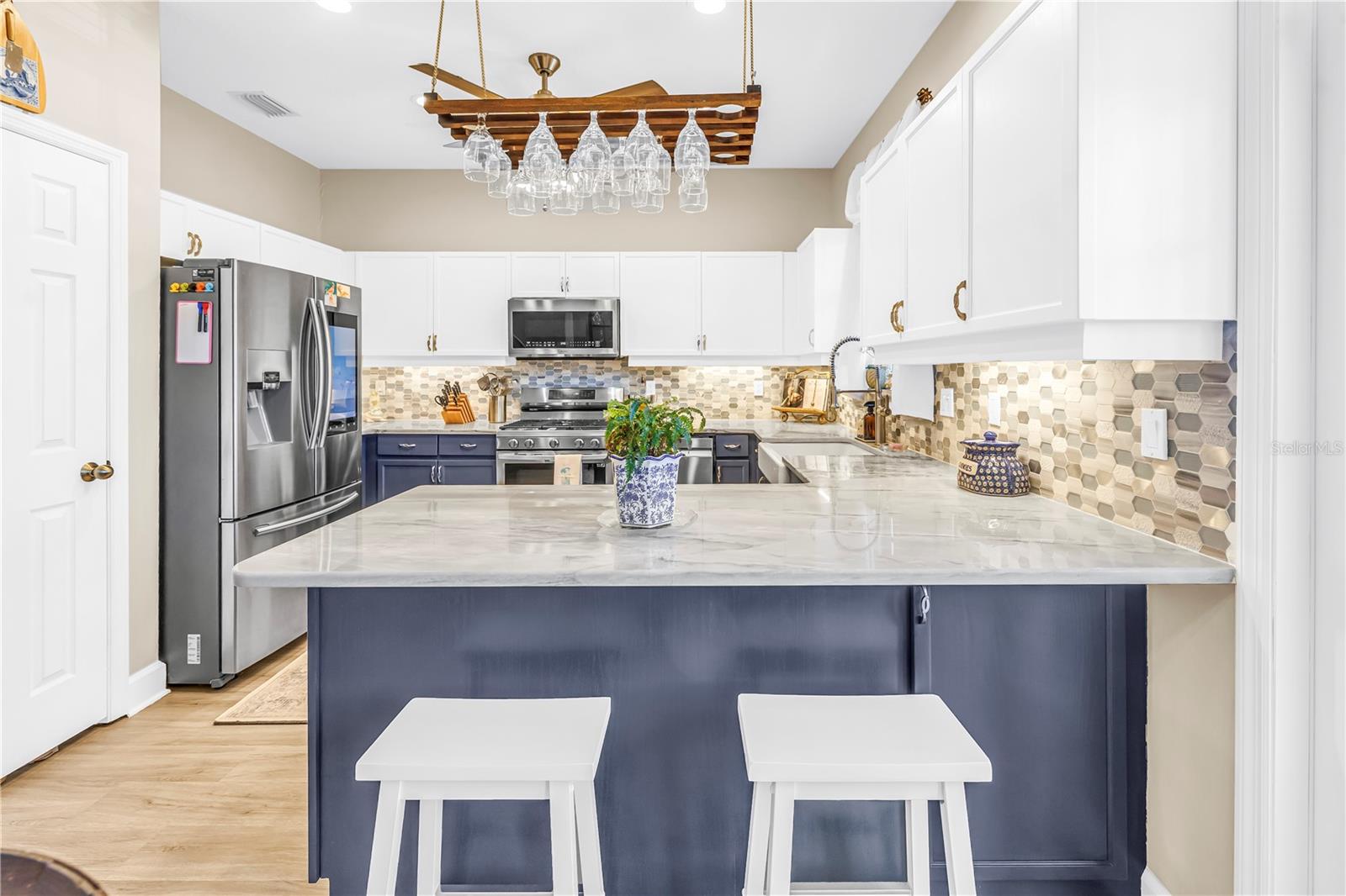 TIDES VILLAGE - CONCOURSE - Residential