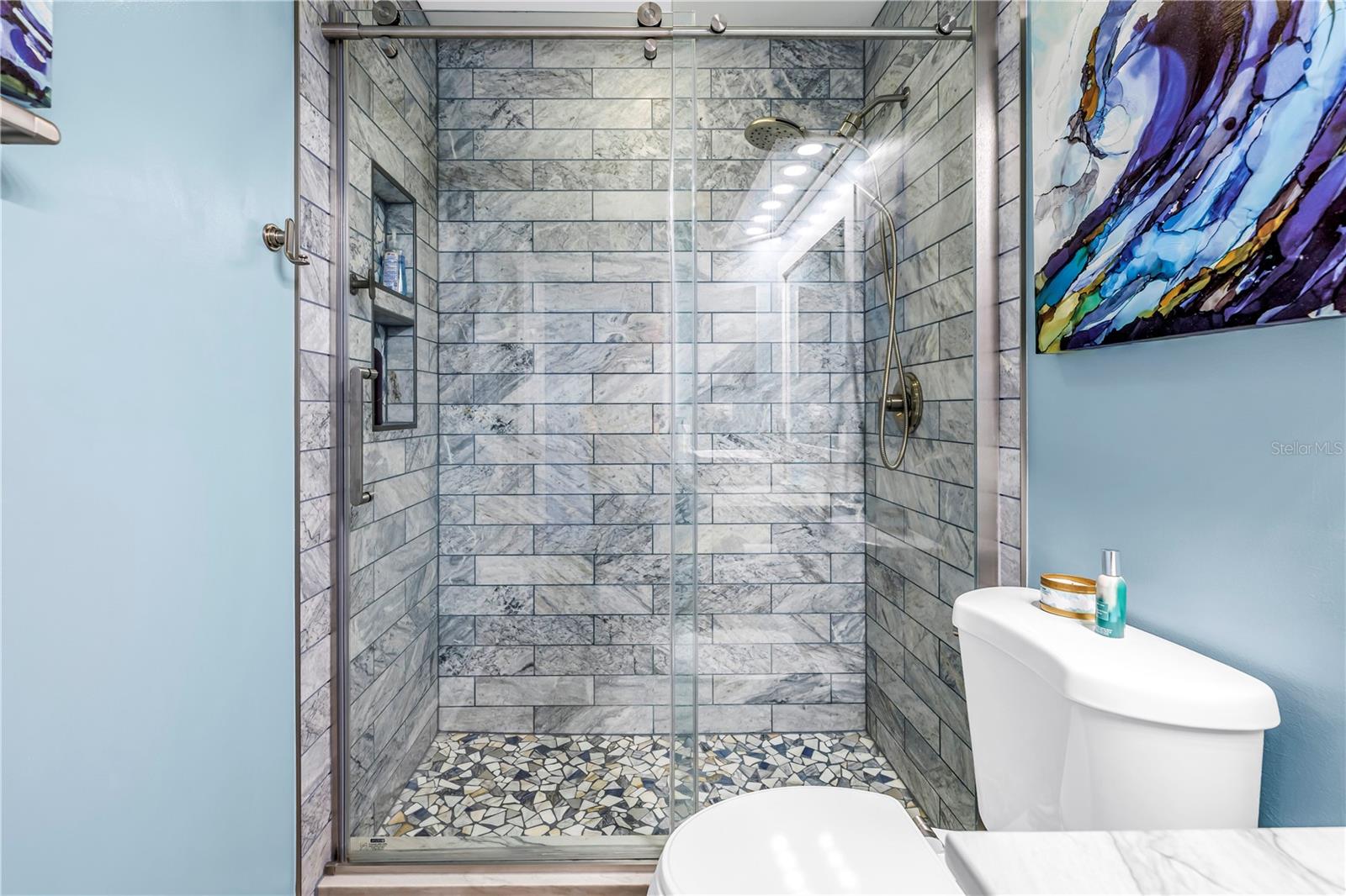 TIDES VILLAGE - CONCOURSE - Residential