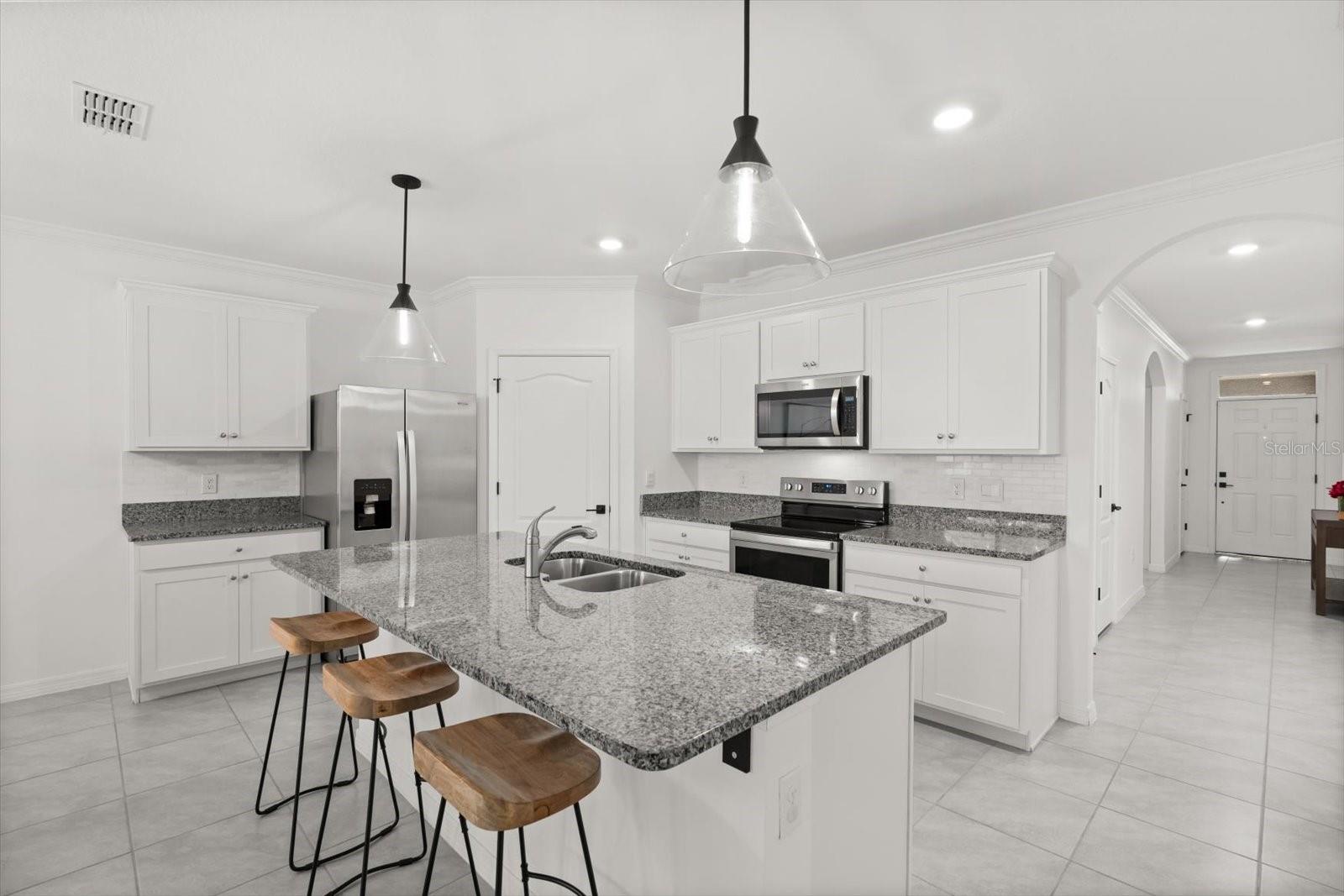 5684 HORSESHOE LOOP