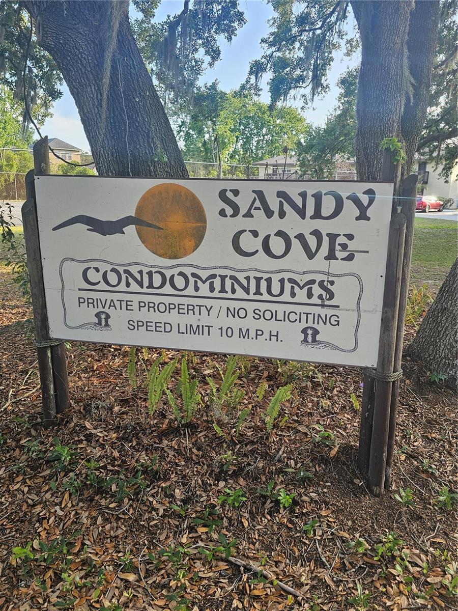 SANDY COVE LAKELAND & SANDY COVE LAKELAND ADD 01 - Residential
