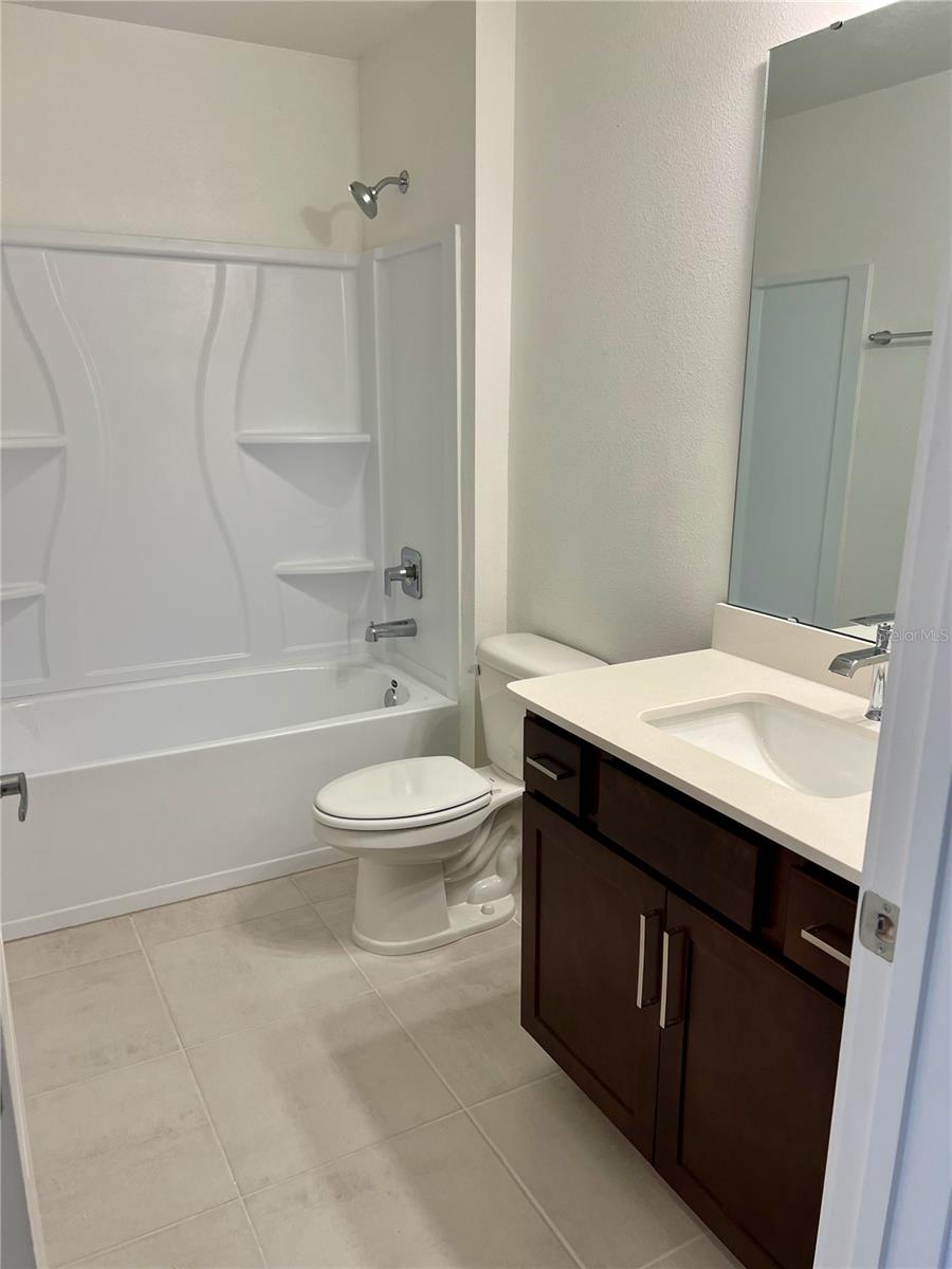 TOWNHOMES AT RIVERS EDGE - Residential Lease