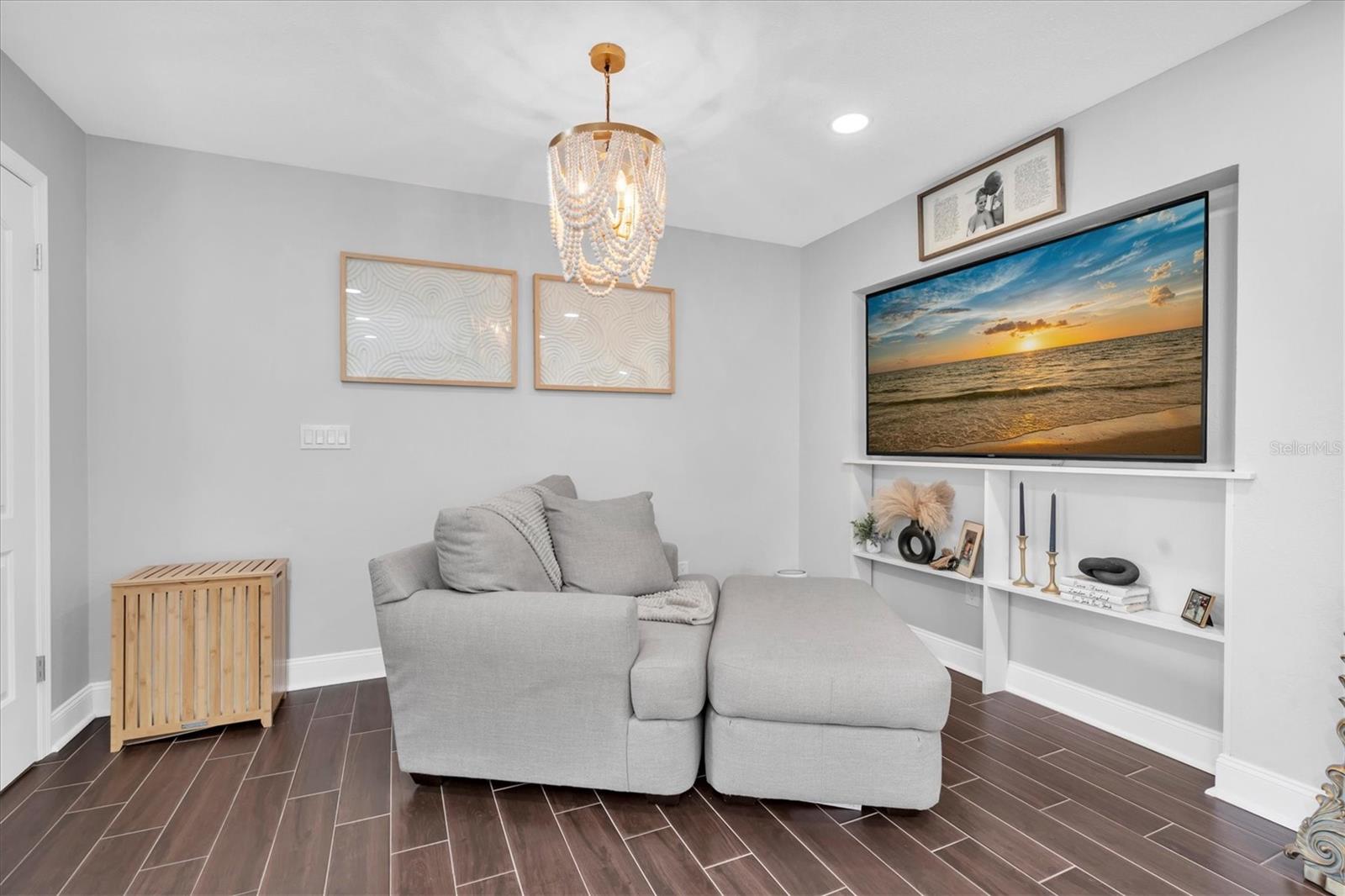 POINT PINELLAS HEIGHTS - Residential