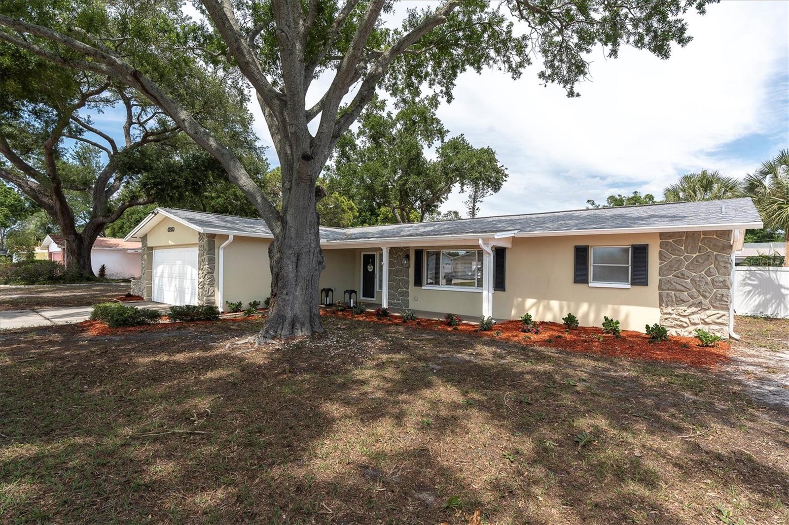 POINT PINELLAS HEIGHTS - Residential
