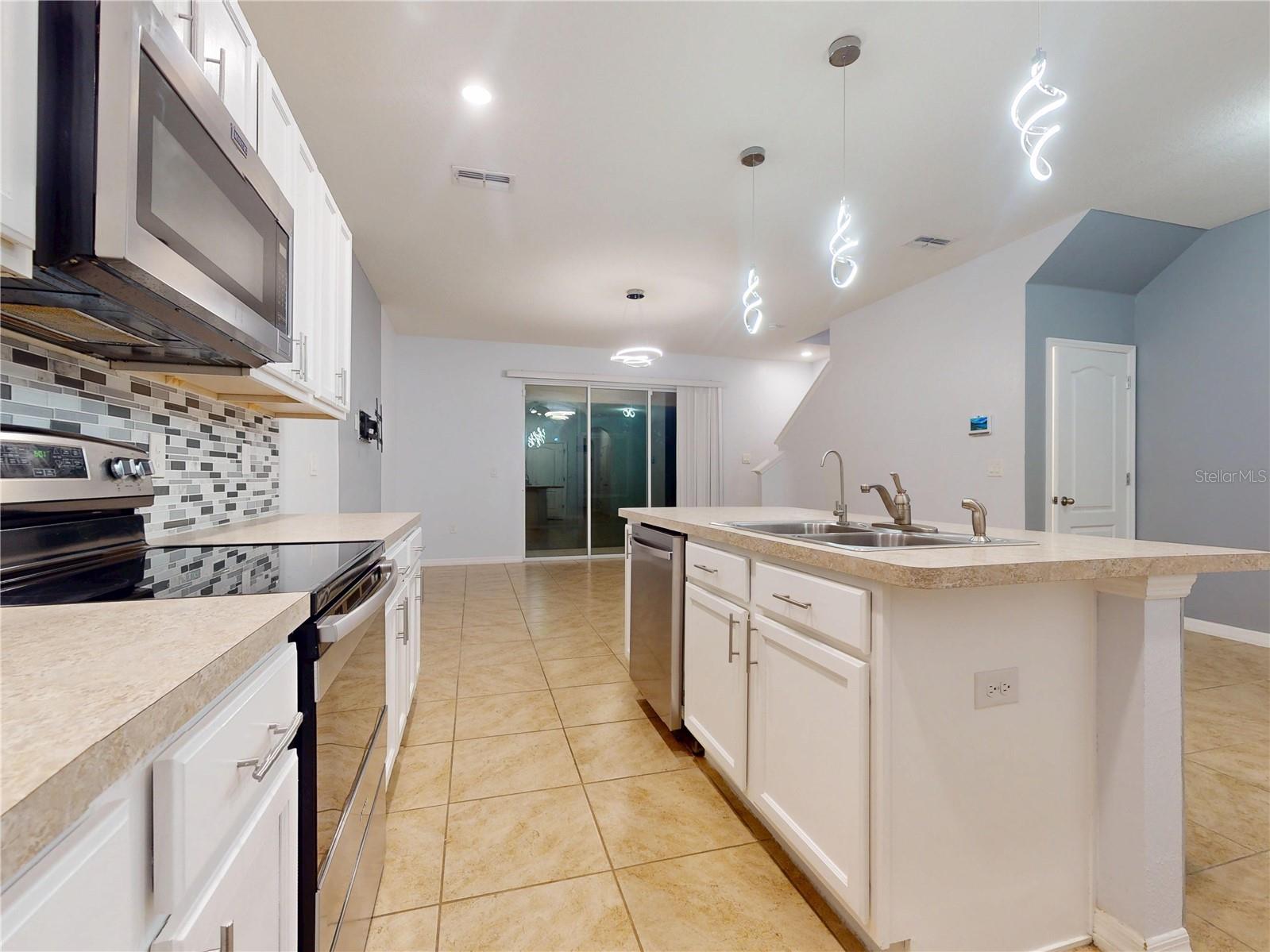 FELTRIM RESERVE - Residential Lease