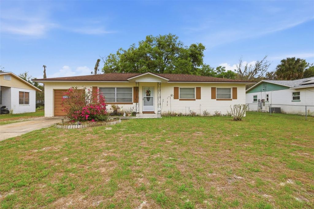 Photo of 1410 Talton Avenue, Deland, FL 32720 (MLS # V4947986)