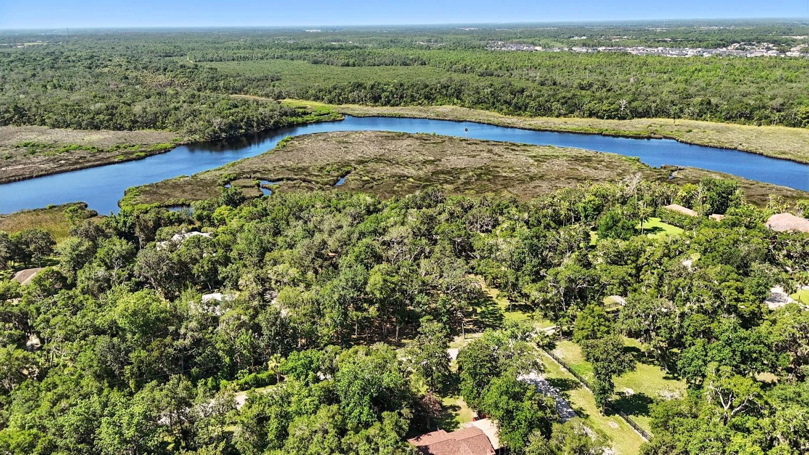 702 OVERLOOK TRAIL