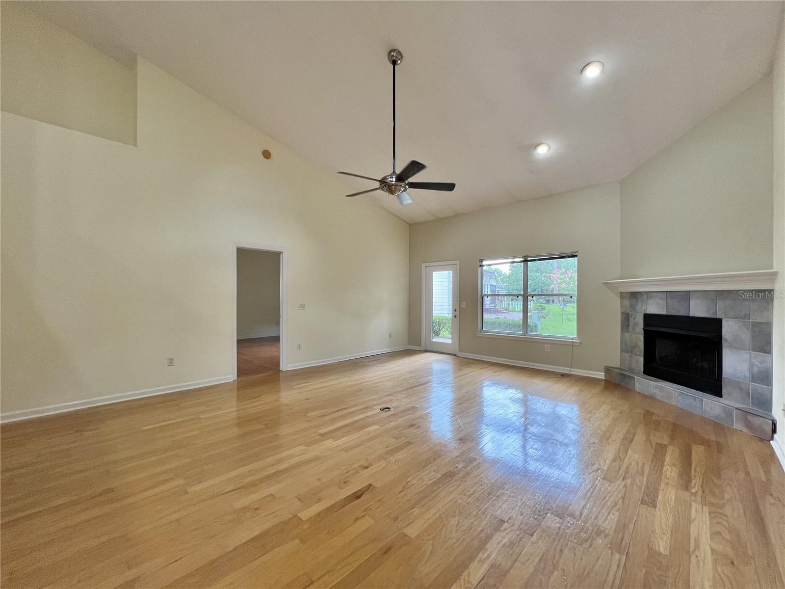 11795 CREEK DRIVE