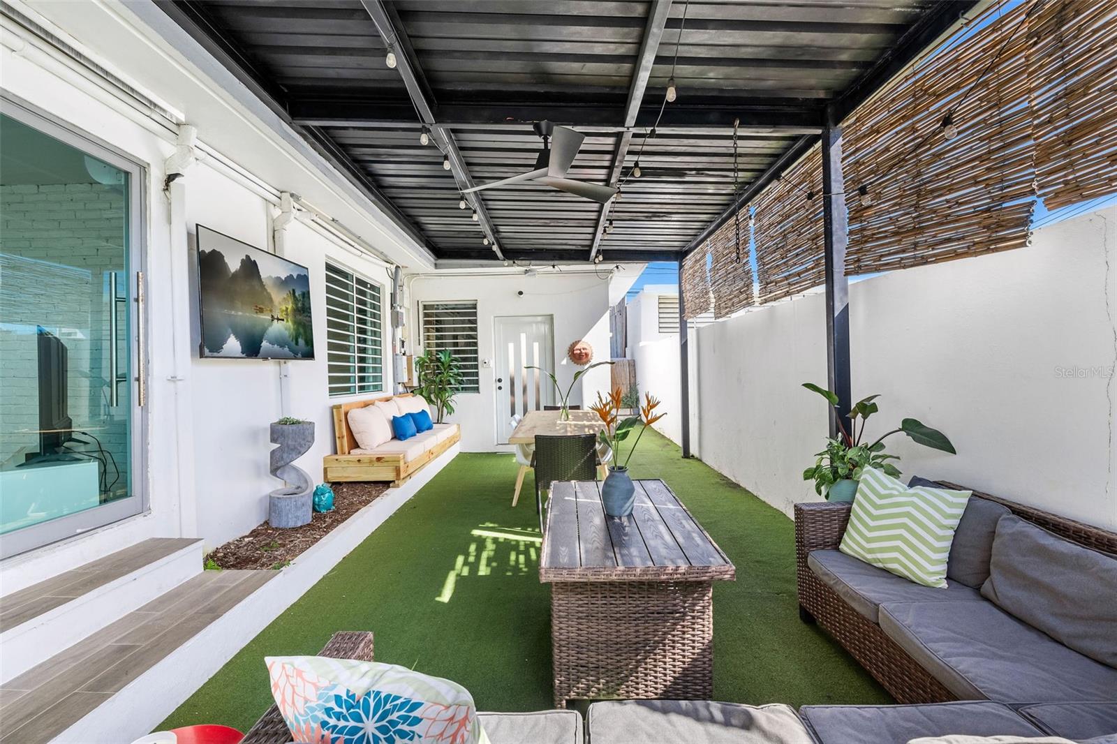 URB. VILLAMAR - Residential