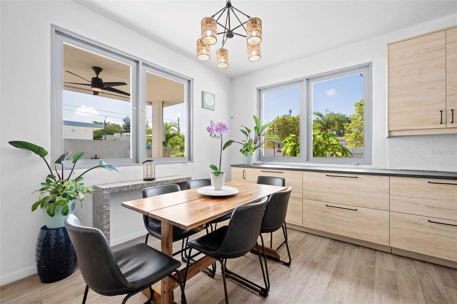 URB. VILLAMAR - Residential