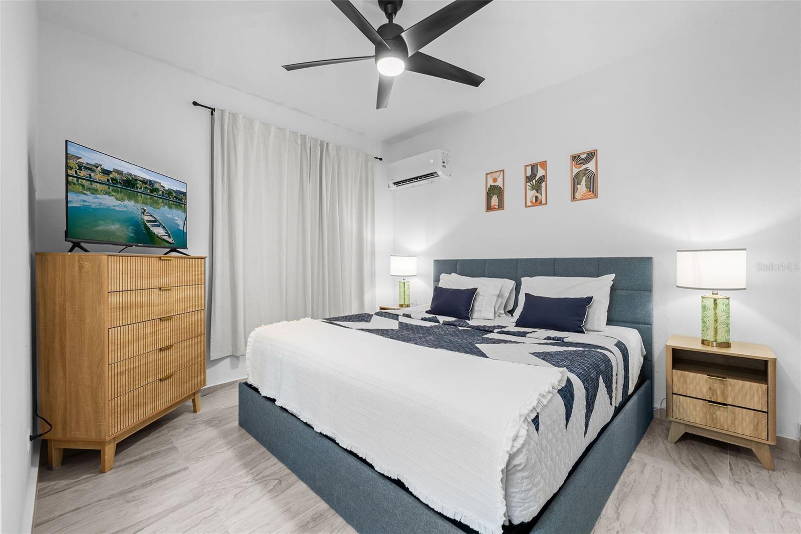 URB. VILLAMAR - Residential