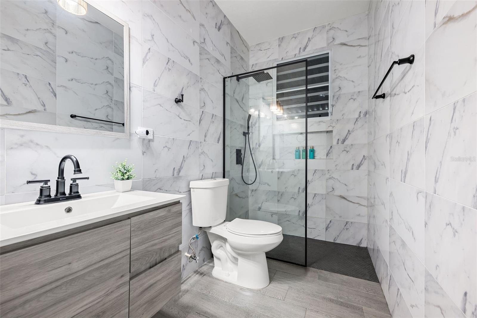 URB. VILLAMAR - Residential