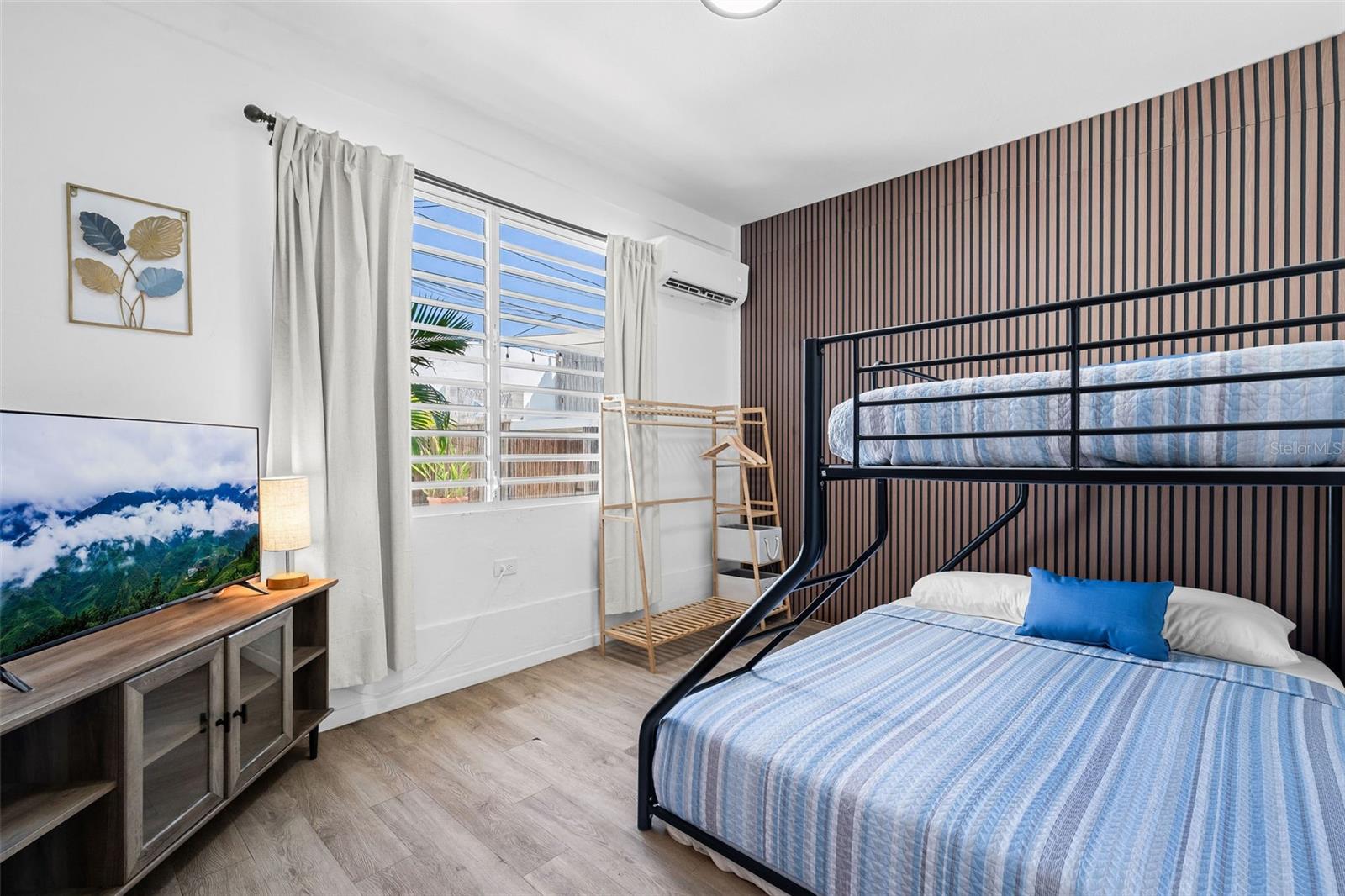 URB. VILLAMAR - Residential