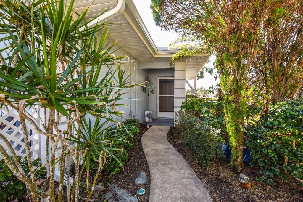 Photo of 450 Wexford Circle #106, Venice, FL 34293 (MLS # N6140626)