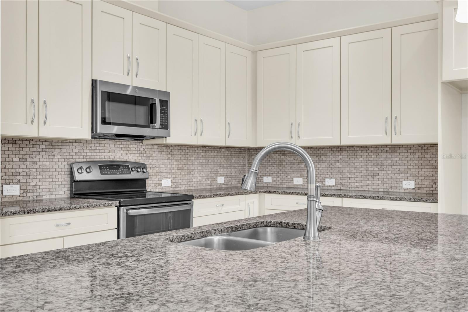 LAUREATE PARK PH 1C - Residential