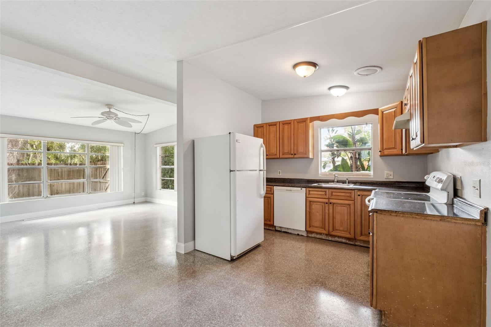 SUNLAND ESTATES 1ST ADD - Residential