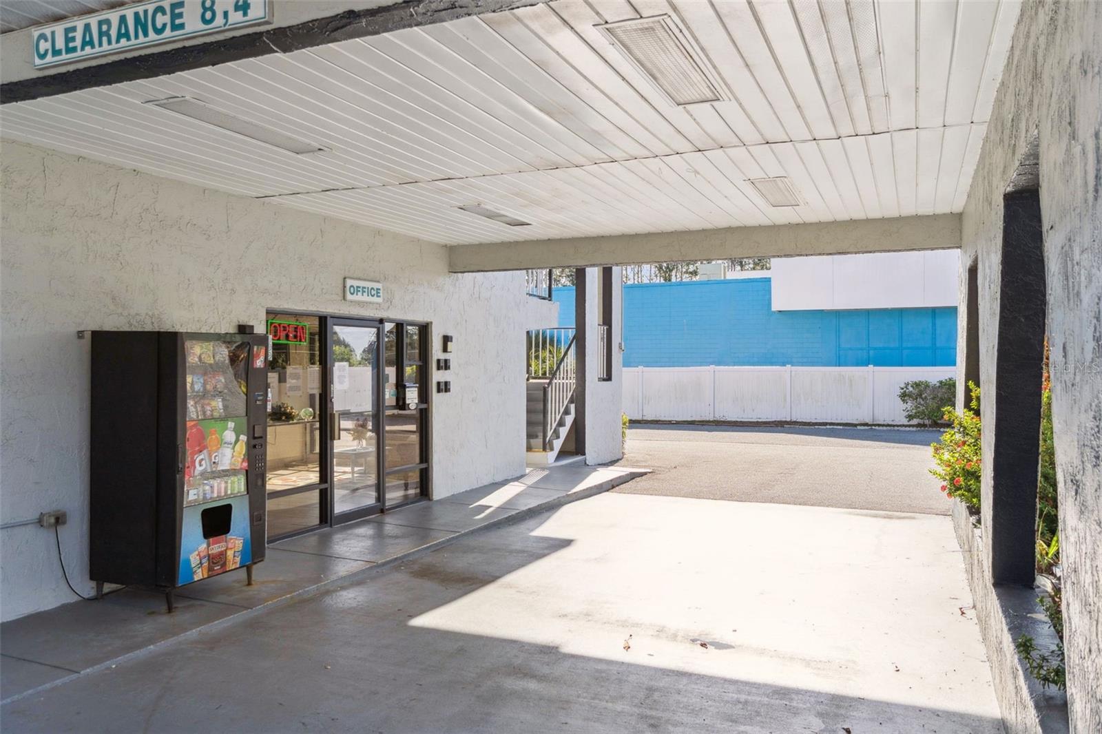 ACREAGE & UNREC - Commercial Sale