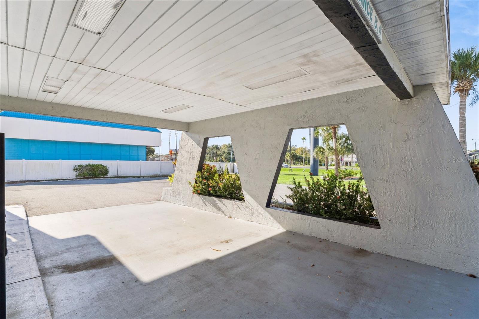 ACREAGE & UNREC - Commercial Sale