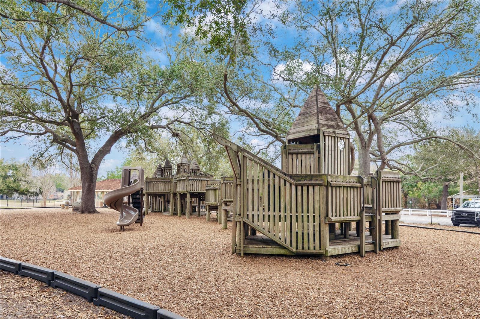 SEVILLE PARK - Residential