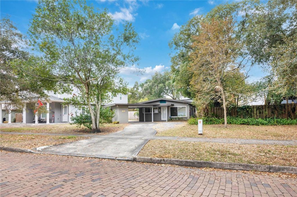 Photo of 1036 Aragon Avenue, Winter Park, FL 32789 (MLS # O6382491)