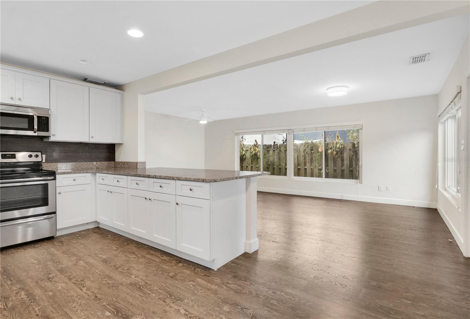 SEVILLE PARK - Residential