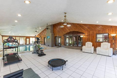 Tiny photo for 830 NW 111th Lane, Oxford, FL 34484 (MLS # S5150375)