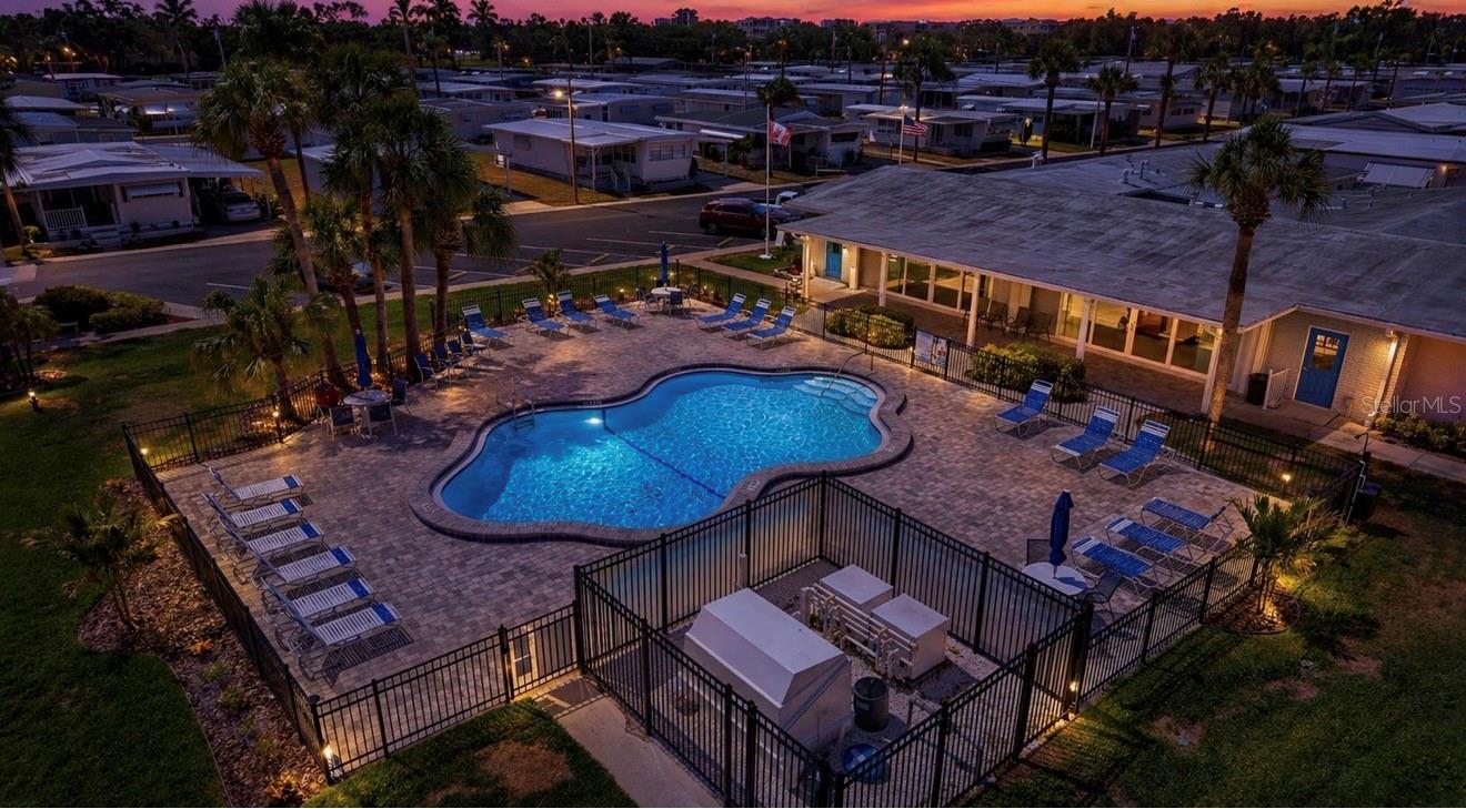 2000 E BAY DRIVE 85