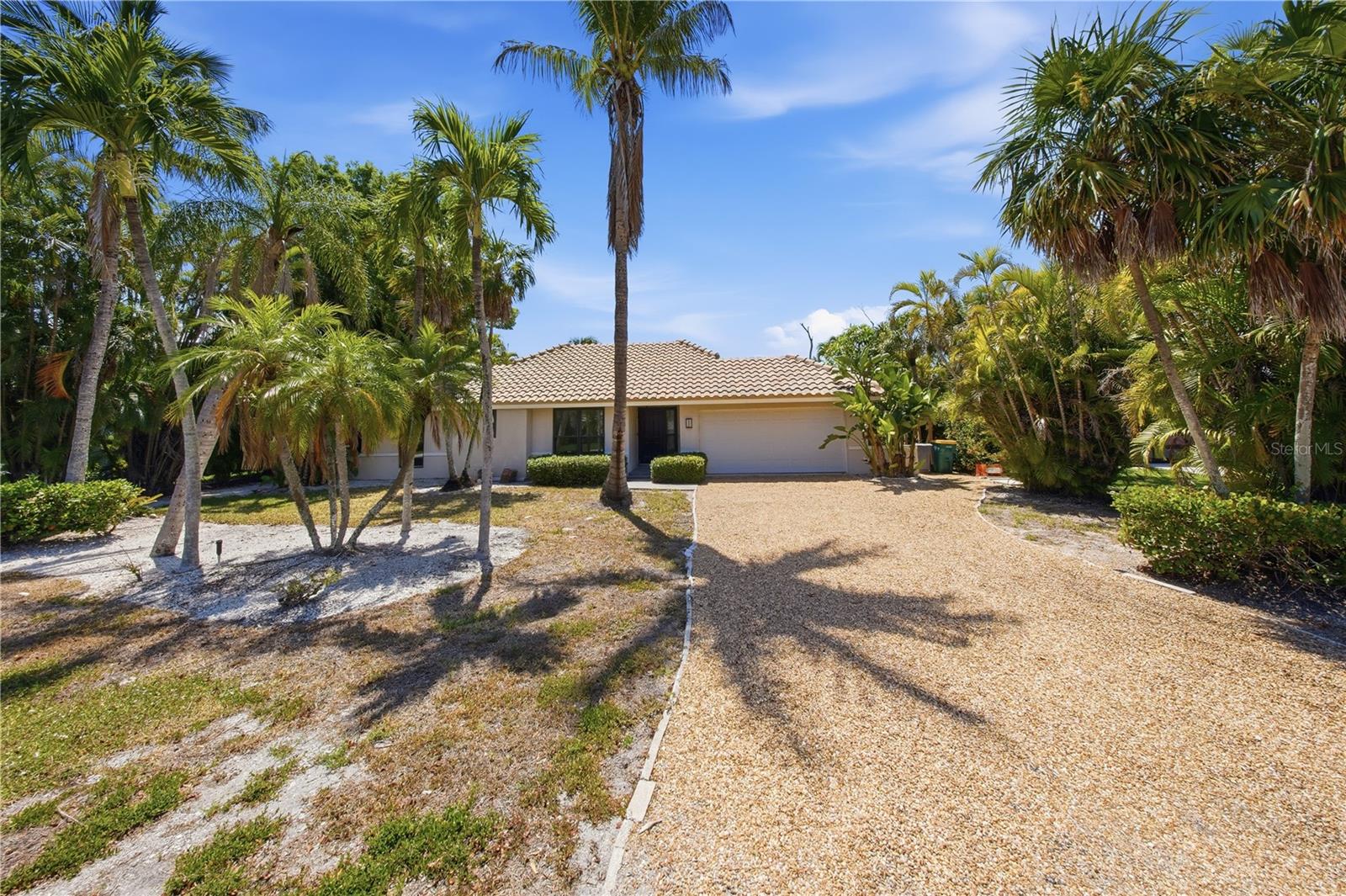 1323 PAR VIEW DRIVE