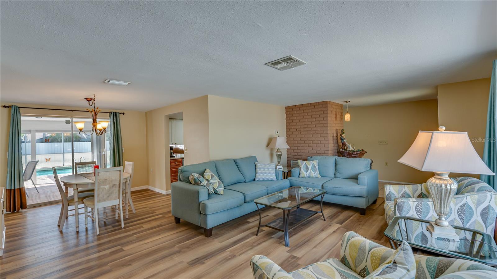 RIVERSIDE HEIGHTS - Residential