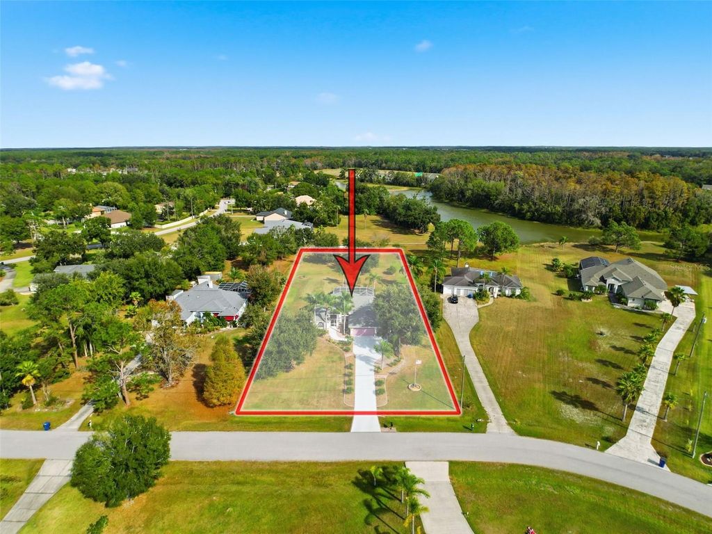 Photo of 27380 Golf Course Loop, Wesley Chapel, FL 33544 (MLS # W7881259)