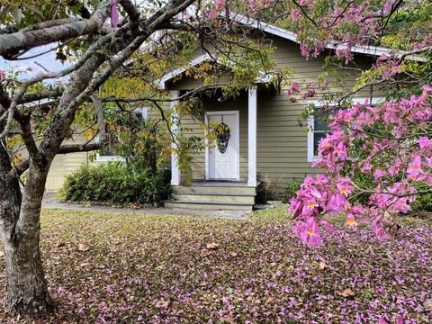 Photo of 4472 Fairview Avenue, Orlando, FL 32804 (MLS # O6375920)